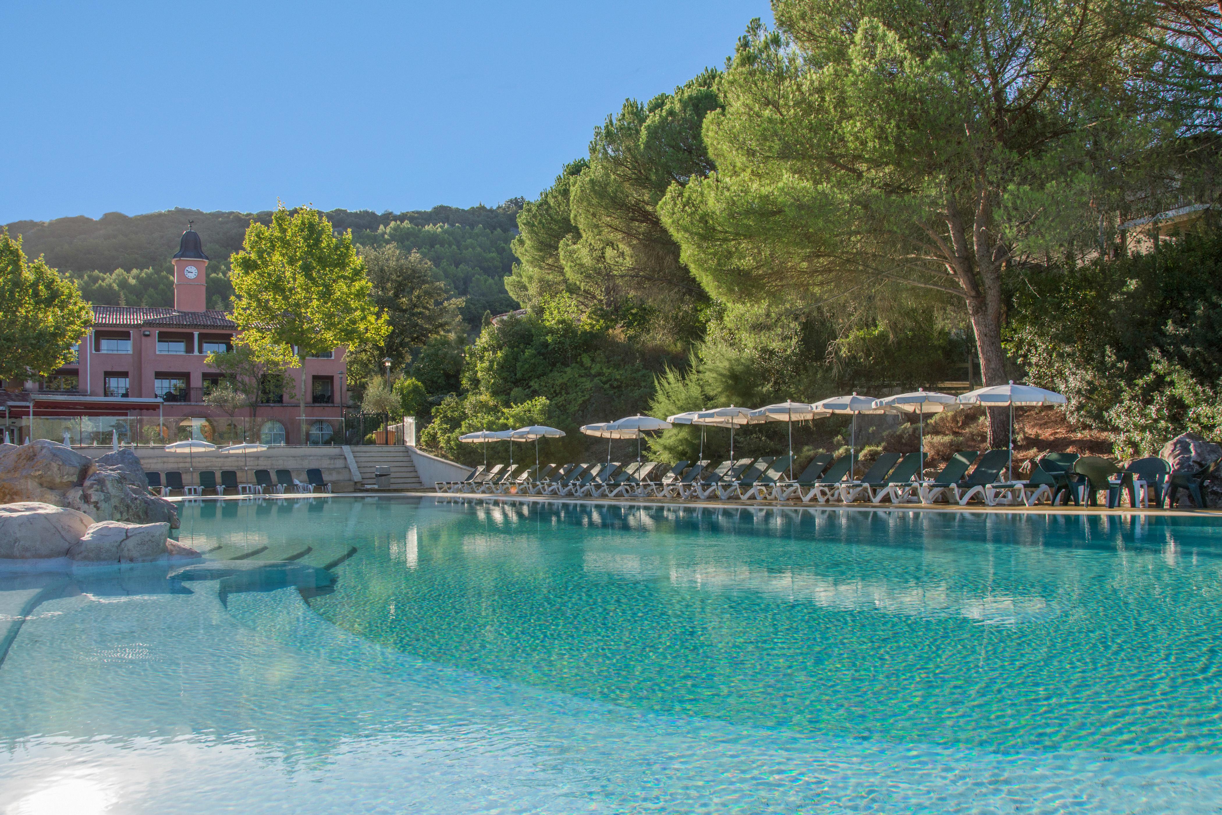 Village Pierre & Vacances Le Rouret Grospierres Bagian luar foto