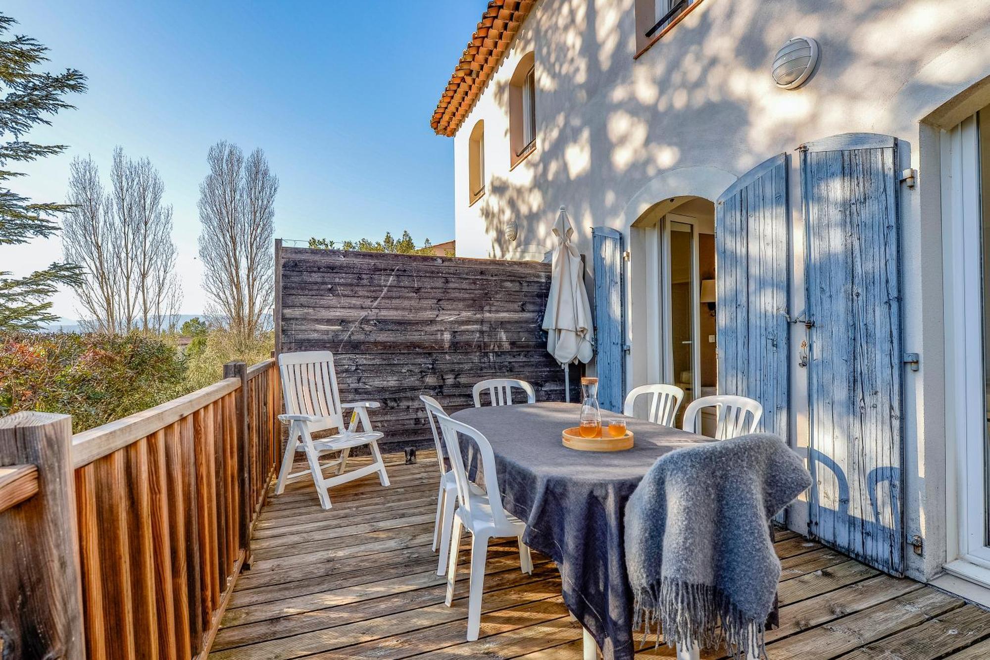 Village Pierre & Vacances Le Rouret Grospierres Bagian luar foto