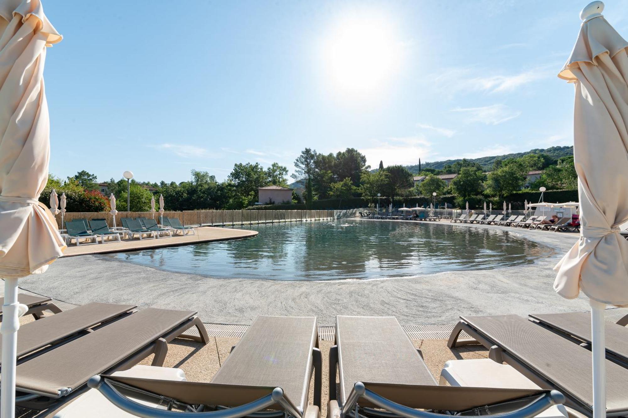 Village Pierre & Vacances Le Rouret Grospierres Bagian luar foto